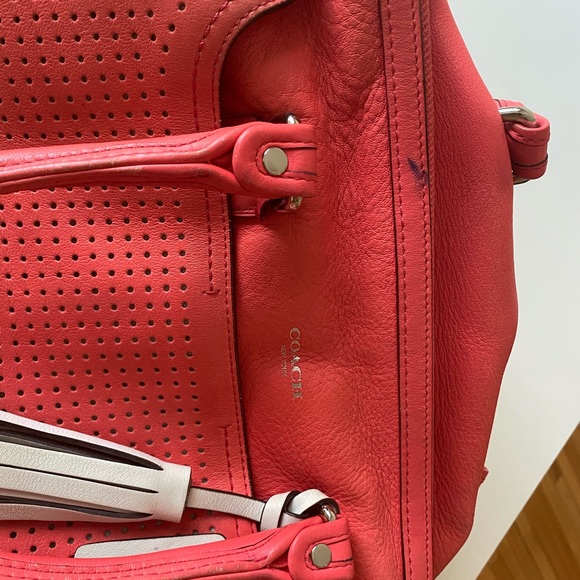 Pink leather Coach bag - Picture 3 of 4